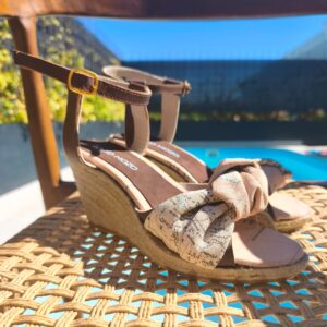 Sandalias Roma con cuña de yute palo rosa