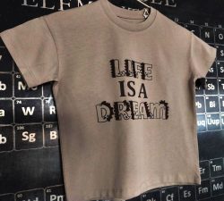 CAMISETA LIFE IS A DREAM TOPO. CAPSULA POESIA. ROCIO MOZO (2)