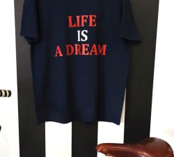 CAMISETA LIFE IS A DREAM. CAPSULA POESIA. ROCIO MOZO (2)